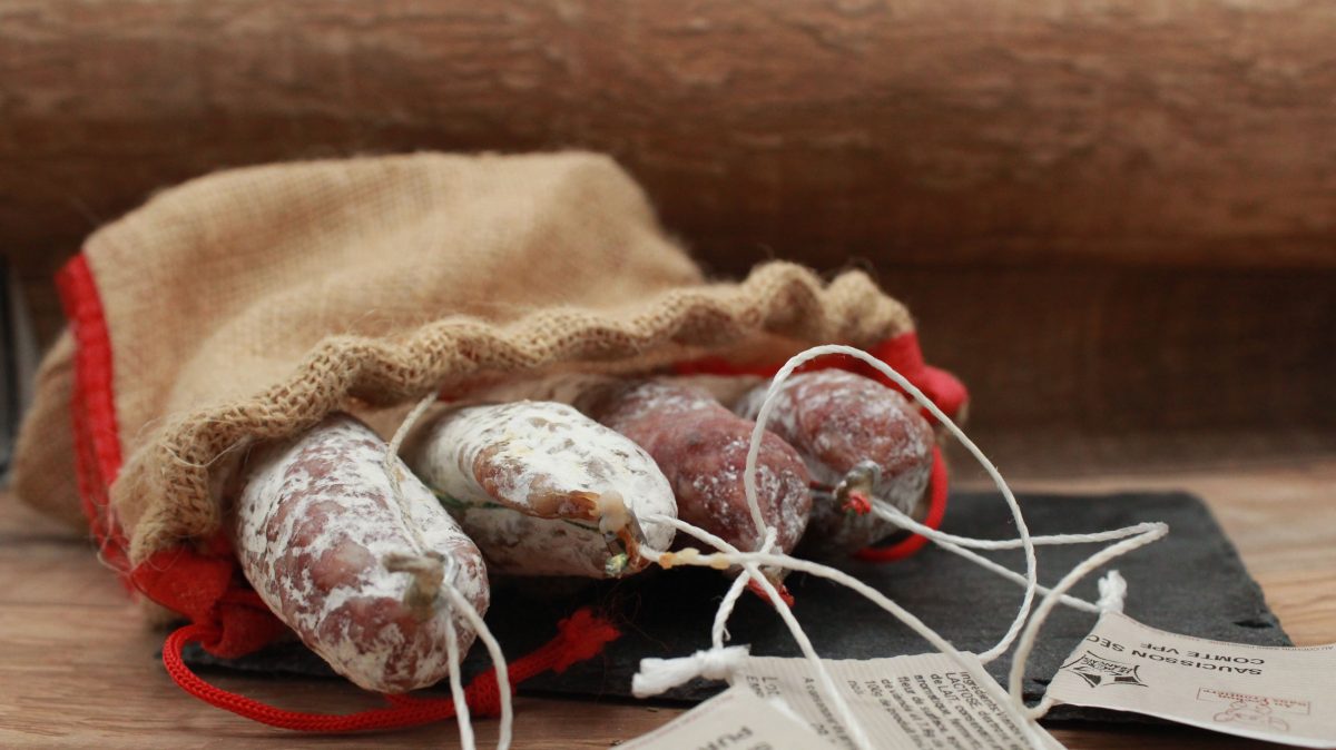 Lot de 4 saucissons : Noisettes, Comté, Piment d’Espelette, Nature